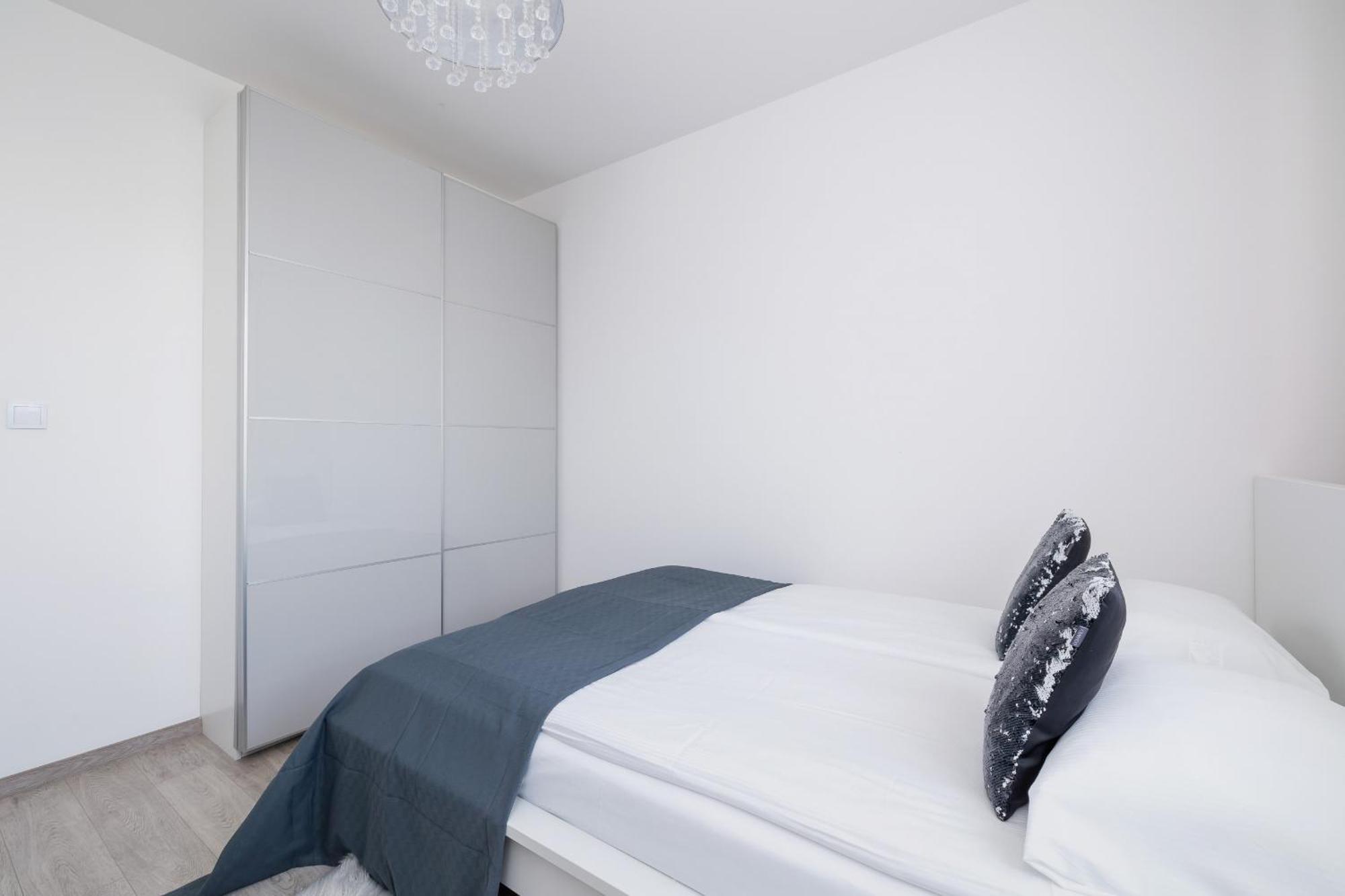 Cracow Pradnik Spacious & Family Apartment With 3 Bedroom By Renters Prestige Krakov Exteriér fotografie